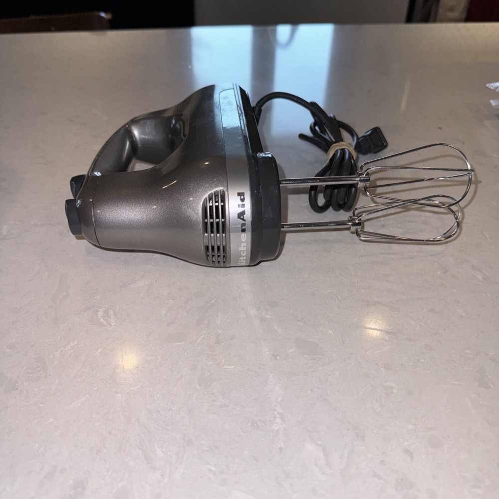 KITCHENAID HOUSEHOLD MIXER KHM614CU. 6 SPEED.