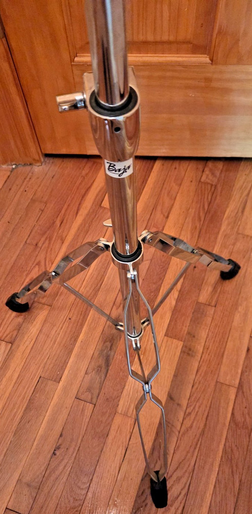 Sound Percussion Labs Baja Percussion Tripod Bongo Set One Wing Nut Missing