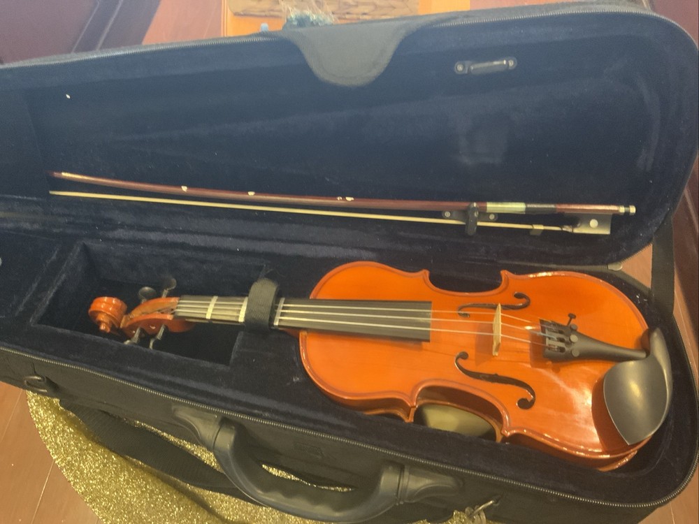 Student Violin With Case, Bow & Shoulder Rest