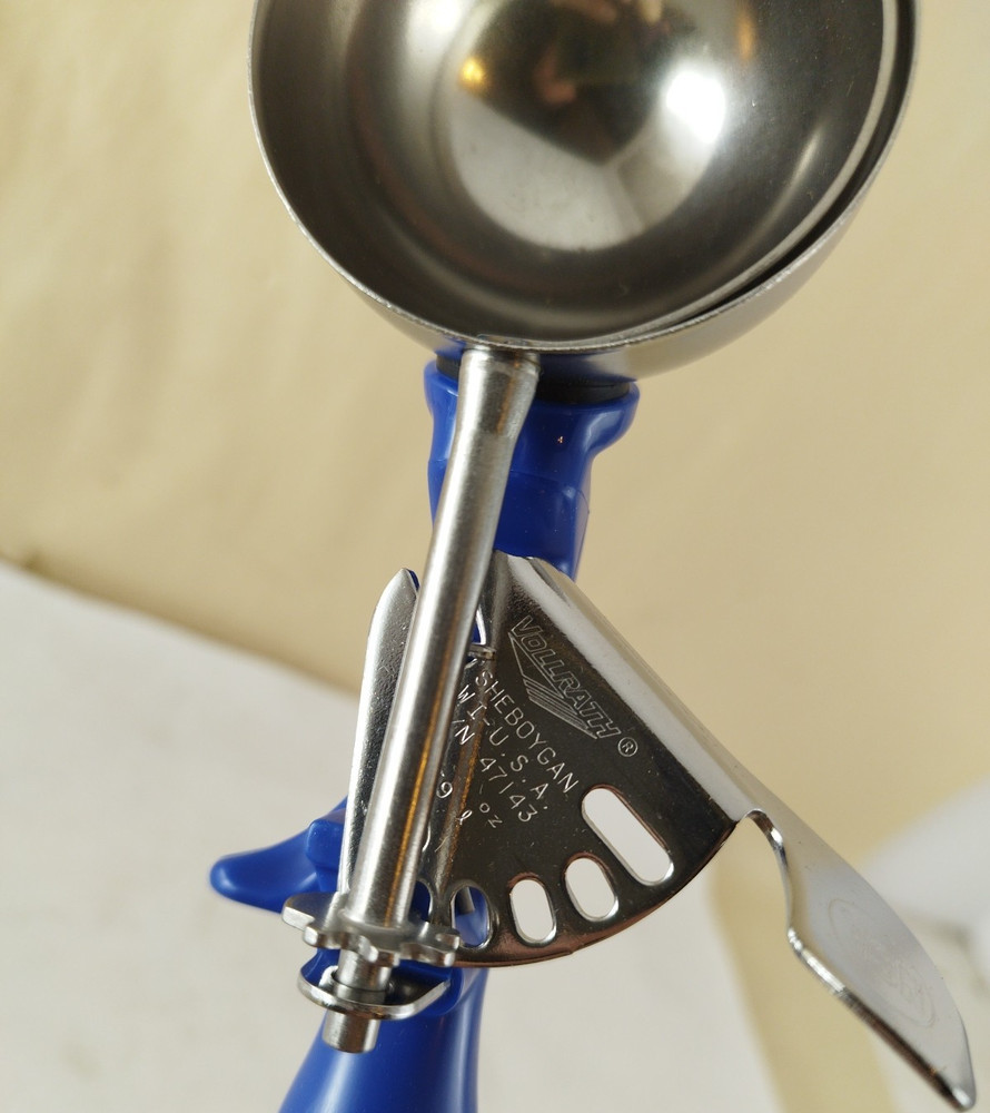 Vollrath Disher Size 16