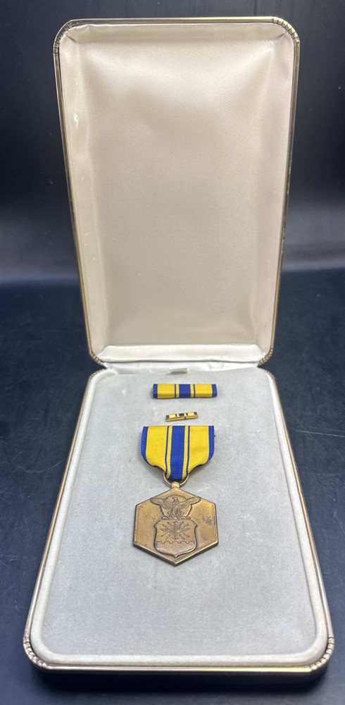 US Air Force Boxed Commendation Medal Set
