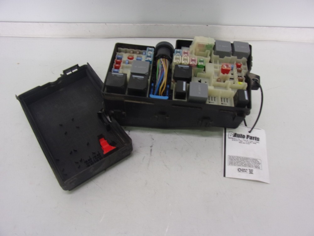 FORD ESCAPE 2013-2016 Engine Fuse Box