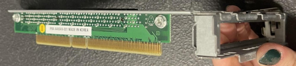 Intel A46049-301 Expansion Riser Board/Card Assembly