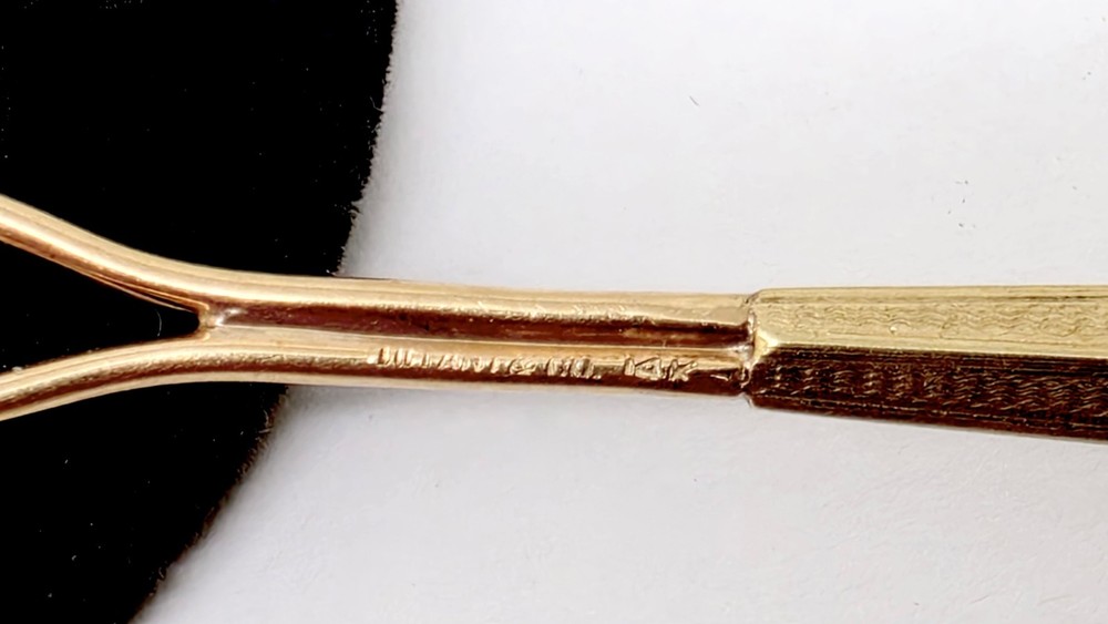 ANTQIUE TIFFANY & CO. 14K SOLID GOLD BUTTON HOOK FASTENER