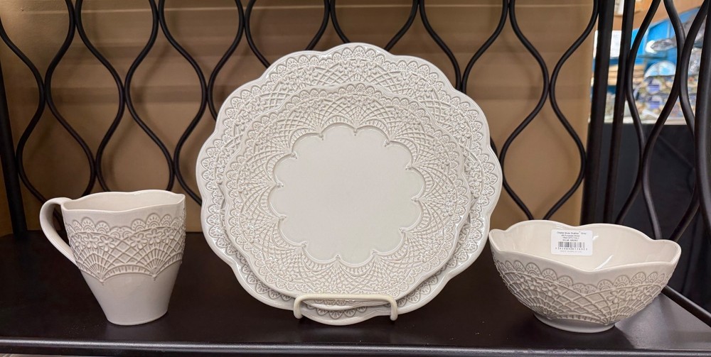 Lenox Chelse Muse Scallop Grey 4pc Place Setting