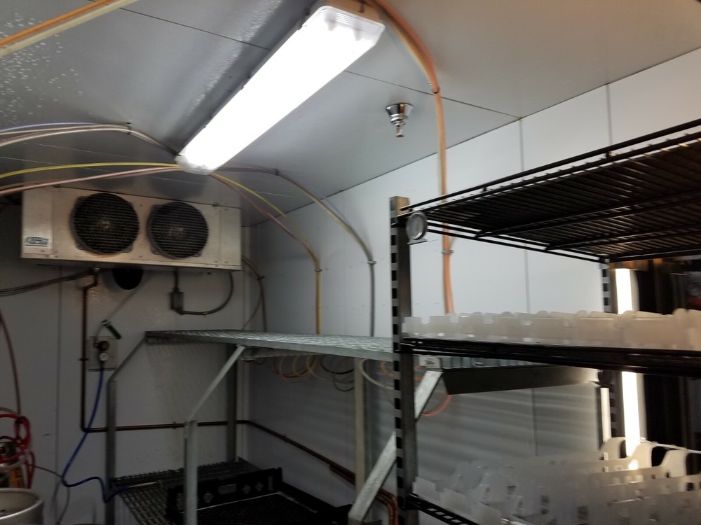 BREW WALL KEGORATOR WALK-IN COOLER