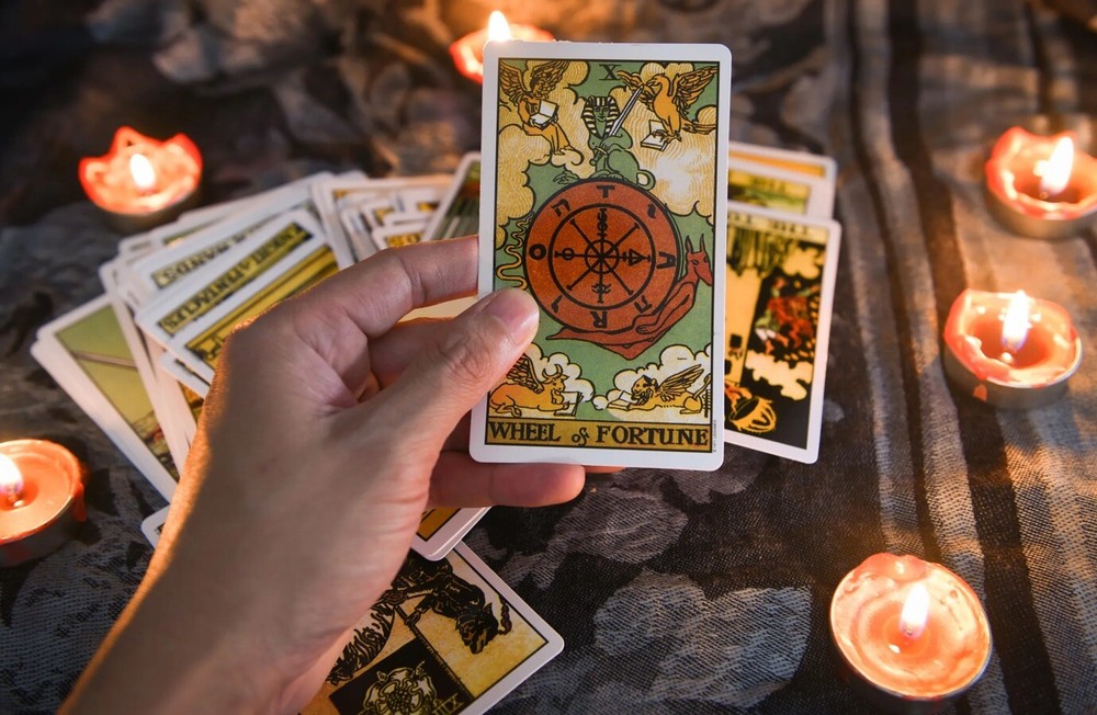 Psychic reading 10 Card Tarot Reading