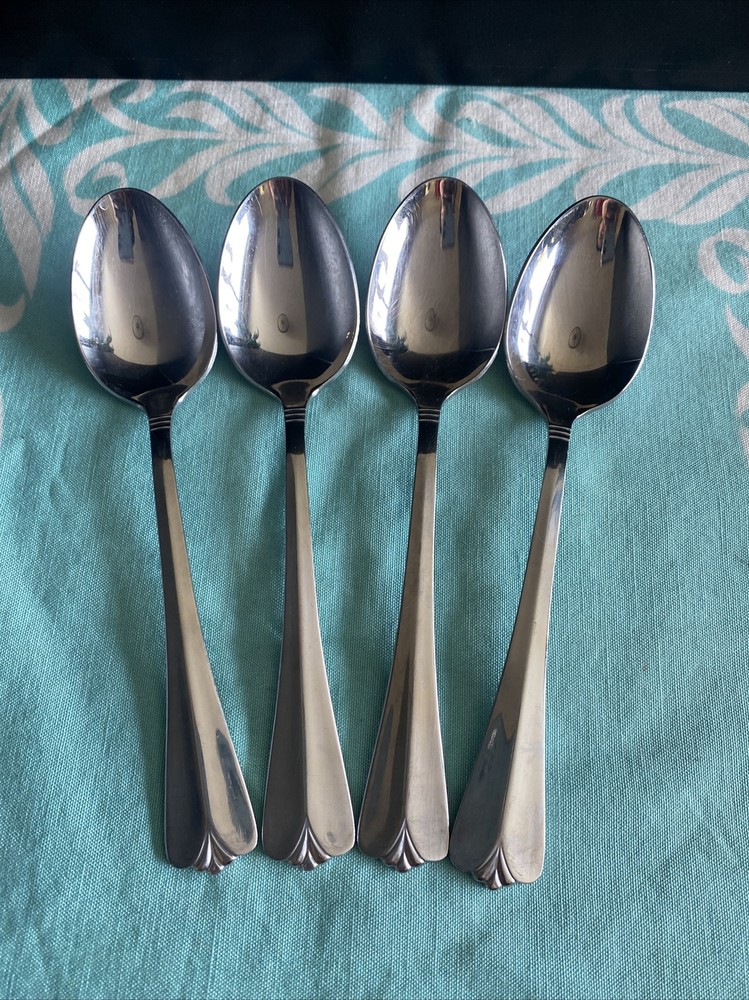 4 Pcs Rogers Co Country Shell Dinner Spoons Stainless Flatware