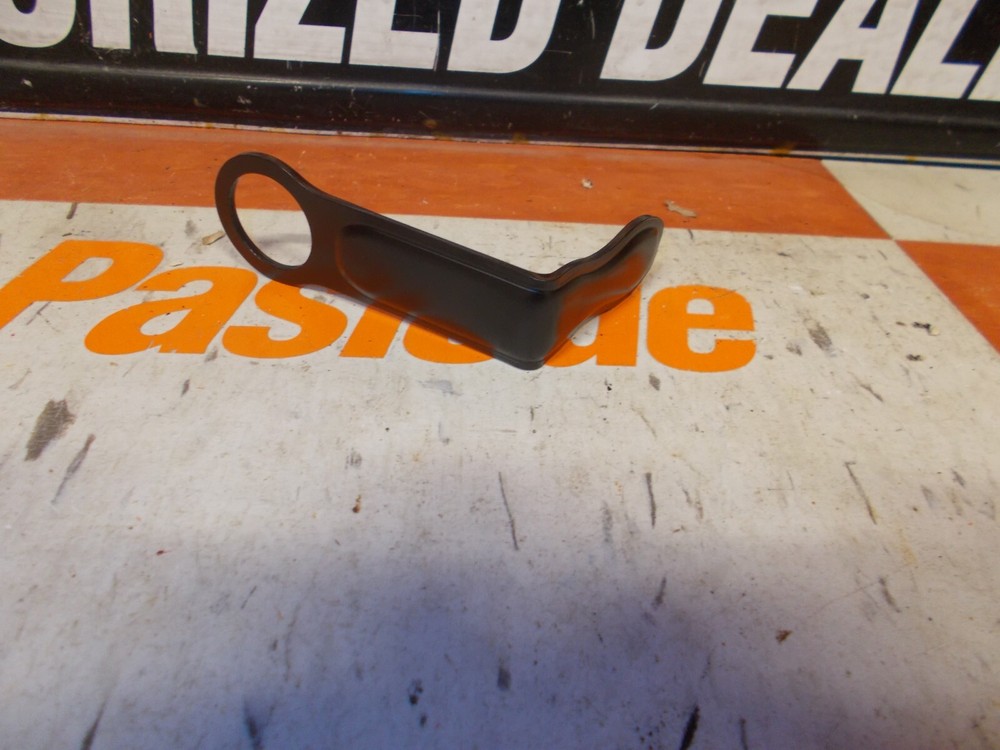 Paslode # 515736 BELT HOOK (W/SCS200))