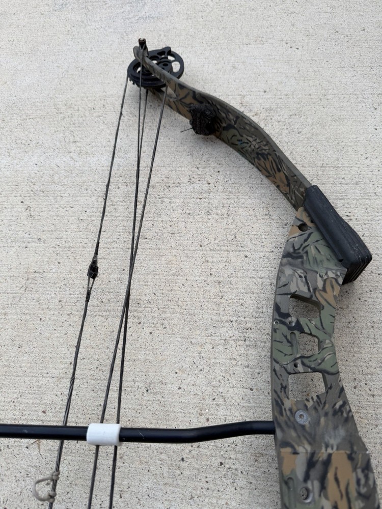 PSE Coyote Bow Right Handed