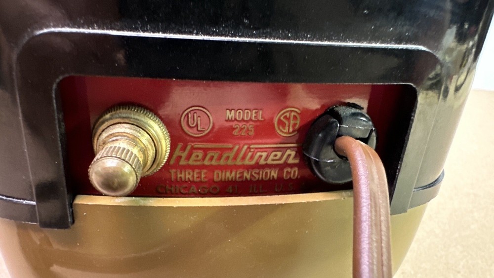 Headliner Projector Model 225 for 2" x 2" Slides TDC Three Dimension Co