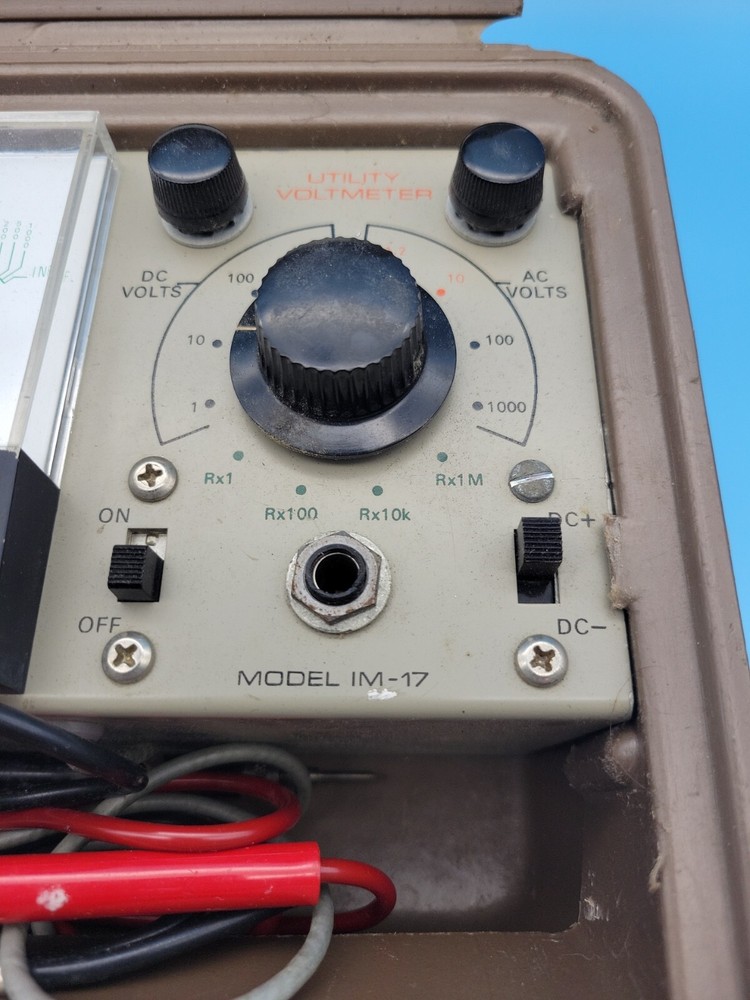 Heathkit Model IM-17 Utility Solid State Voltmeter with Hard Shell Case untested