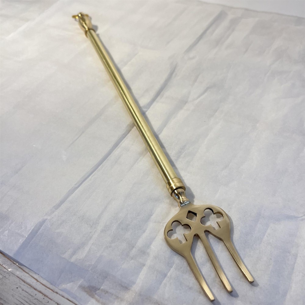 Brass extending fireside toasting fork | Extends to 72cm