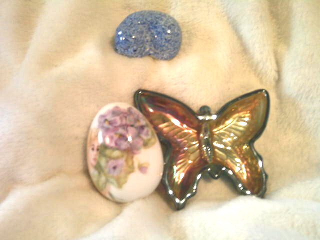 A Sleeping Cat figure, Butterfly Dish, Decorative Egg ( Please read )