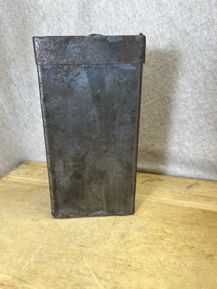 Vtg Metal Matchsafe W/cover
