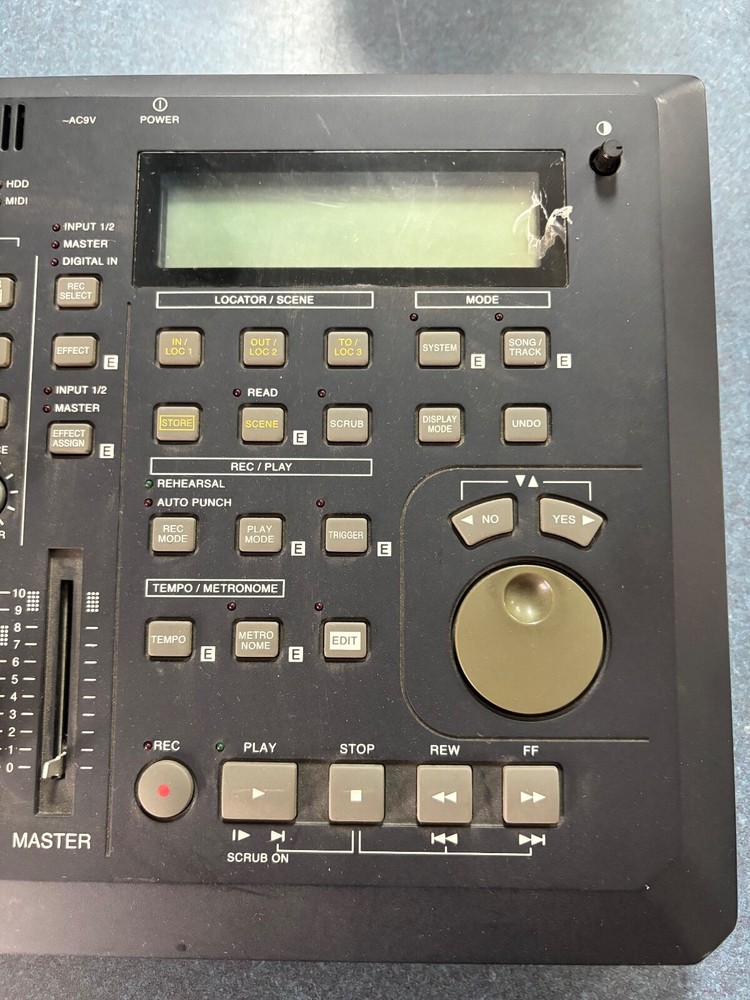 KORG D8 DEGITAL RECORDING STUDIO multitrack recorder