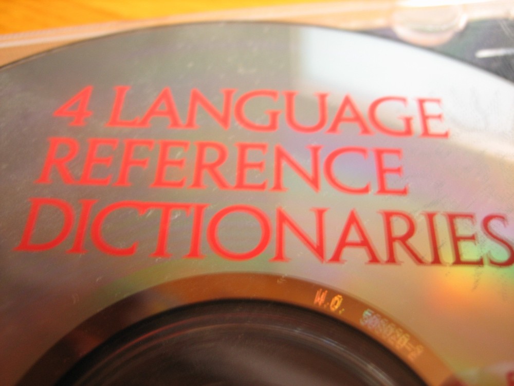 4 LANGUAGE REFERENCE DICTIONARIES CD-ROM WIND/MAC EXCELLER SOFTWARE 1995
