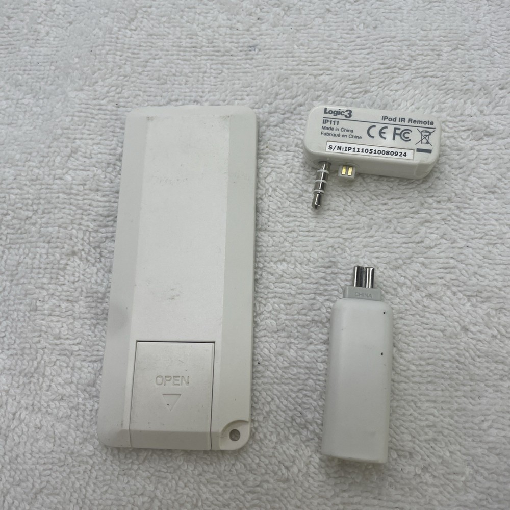 Logic 3 LogIPOD Dock Remote With Accessories ( IP 111 ).