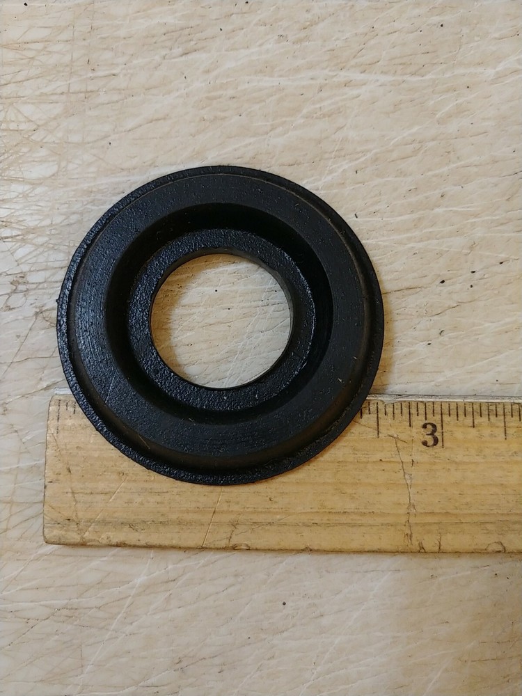 21 RUBBER WASHERS / GASKETS NEW / OLD STOCK