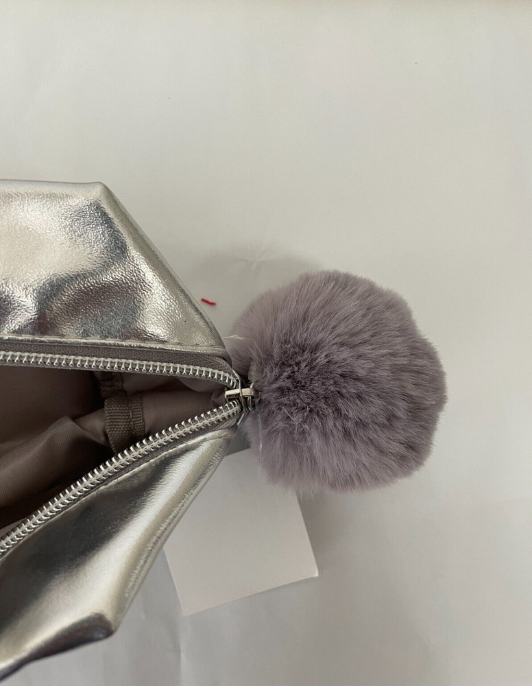 Norstrom Beauty Cosmetic Silver Bag - e179