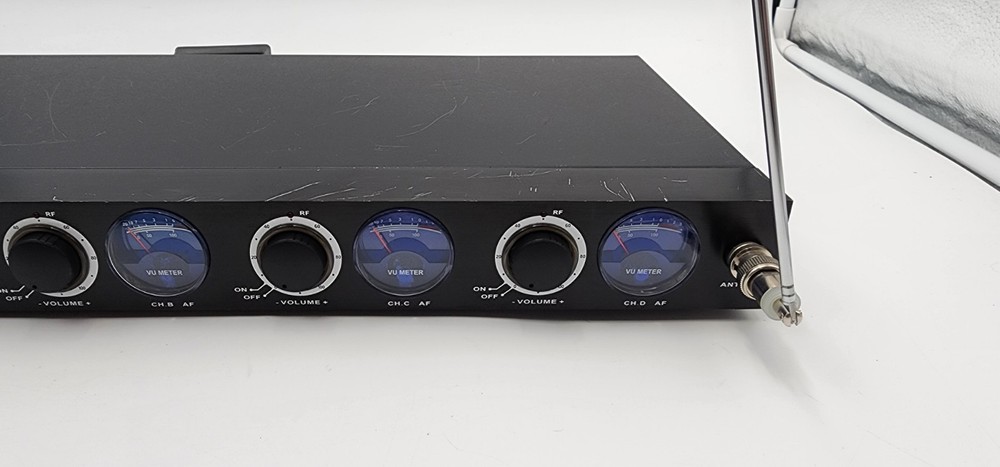 IDOLpro VHF-638 Wireless Microphone system