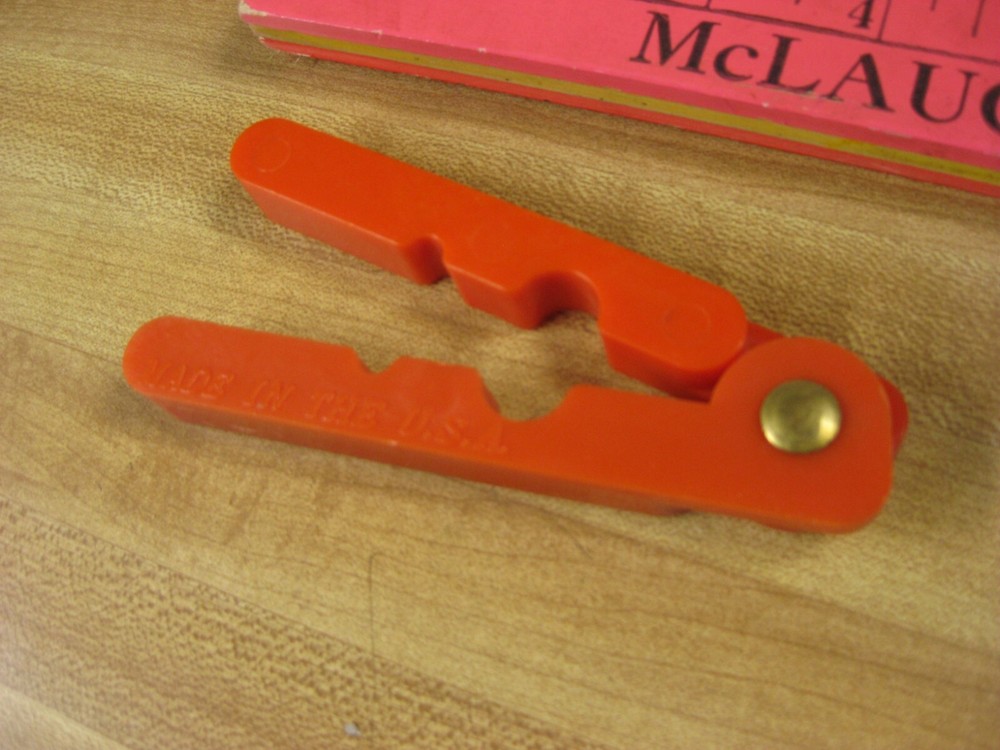 Plastic Tail Stripper
