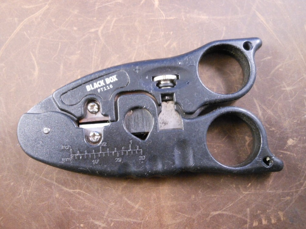 Black Box FT116 UTP / STP / Flat Cable Wire Cutter & Stripper Tool