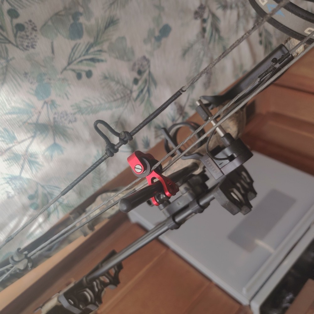 diamond archery by bowtech 70 lb 