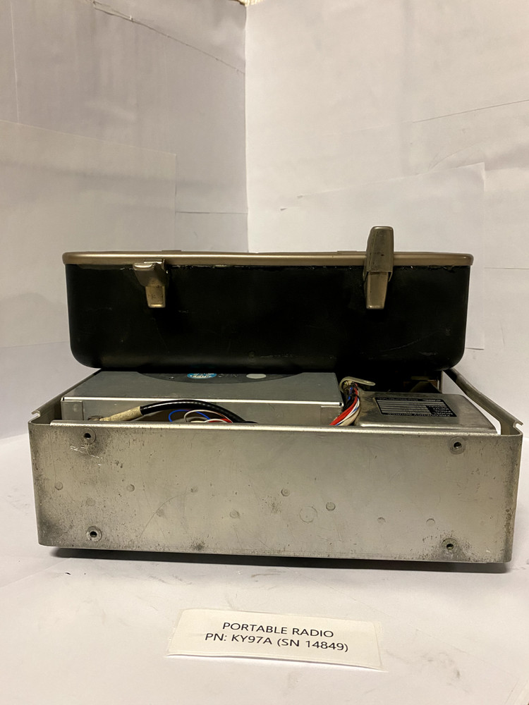 PORTABLE RADIO BENDIX MODEL: KY97A (SN 14849)