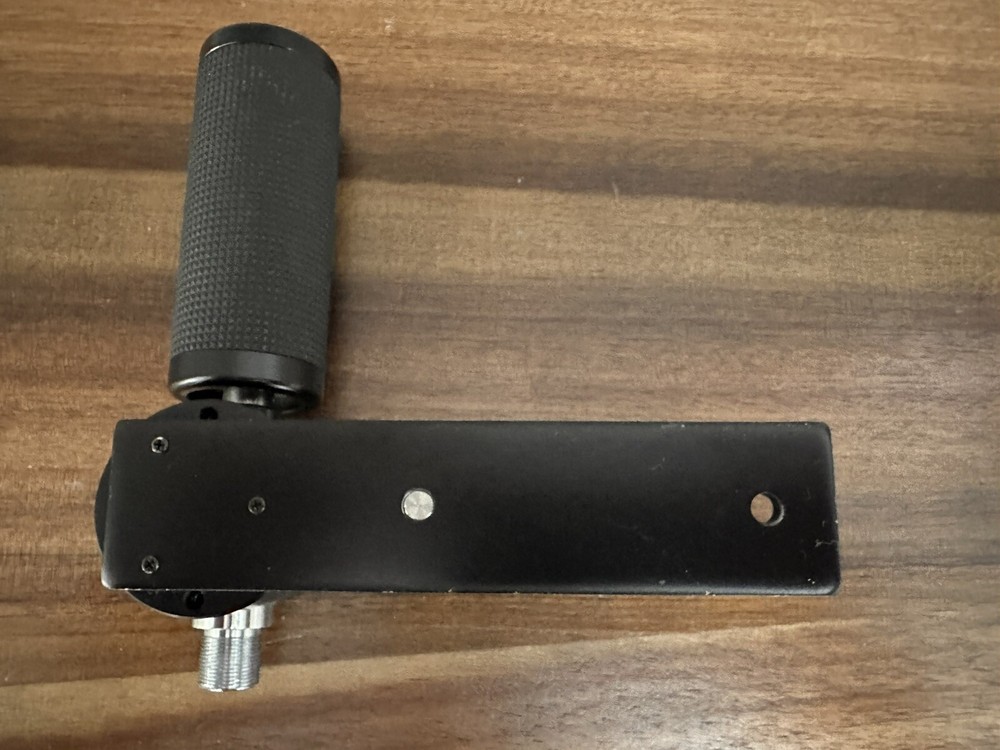 Focus Controller With Attachment Clamp For Video Camera