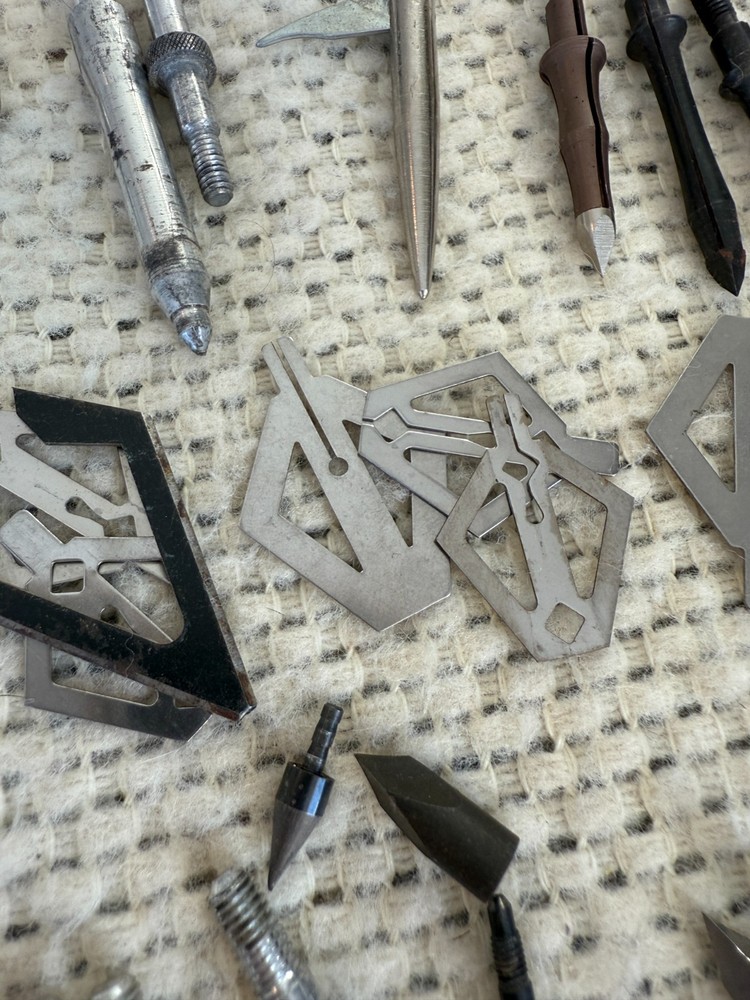 Misc Broadhead Parts Pieces Lot