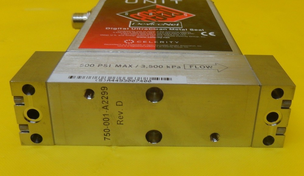 Unit Instruments UFC-8565 Mass Flow Controller MFC 15L NH3 8560 Used Working