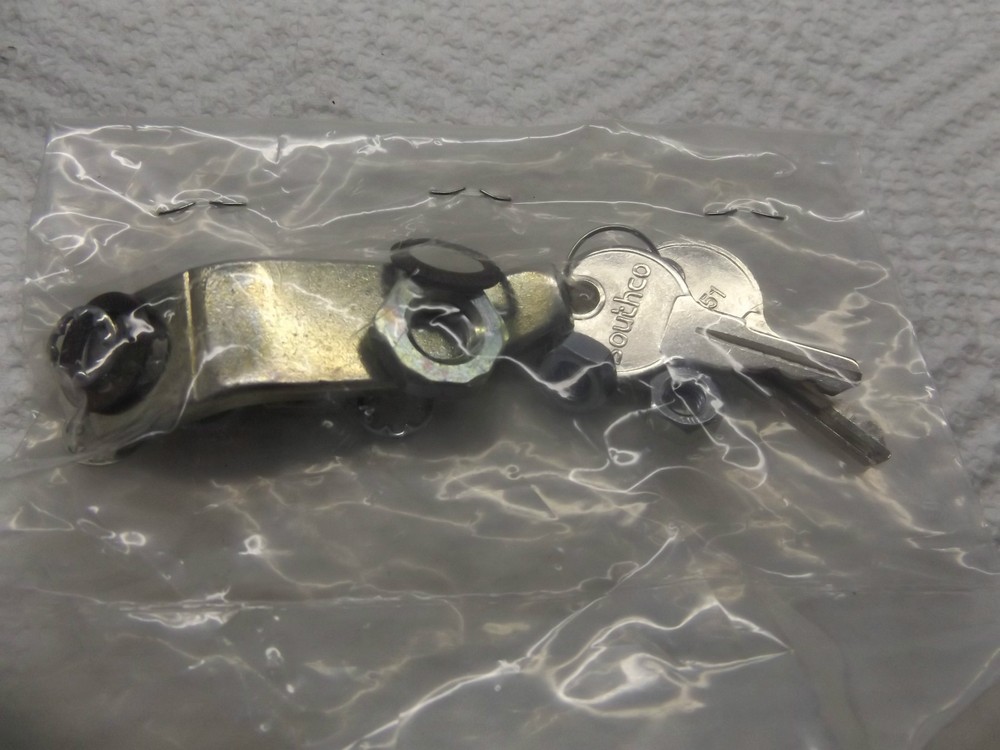 VOLVO LATCH 12745686