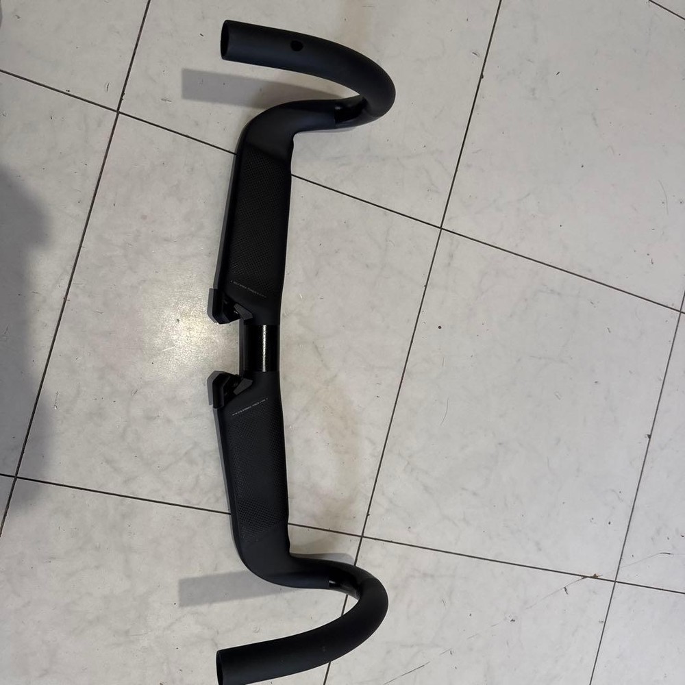 Aero Fly 2 Wind Carbon Aero Handle Black Drop Handle