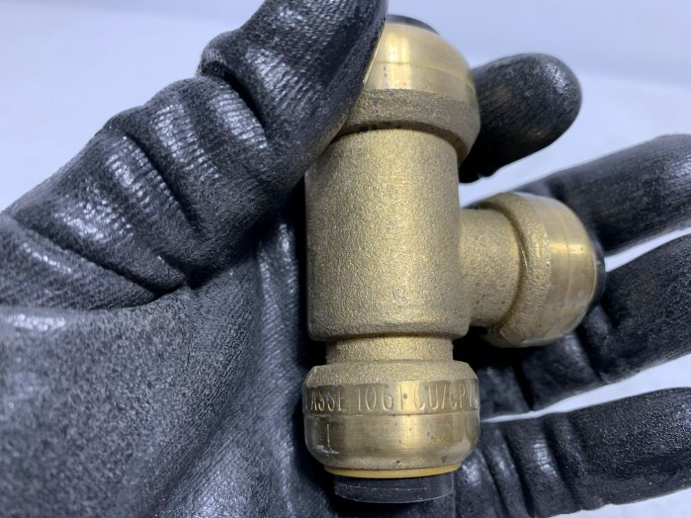 EPC 1061 Reducing Tee 3/4" x 1/2" Push-Fit