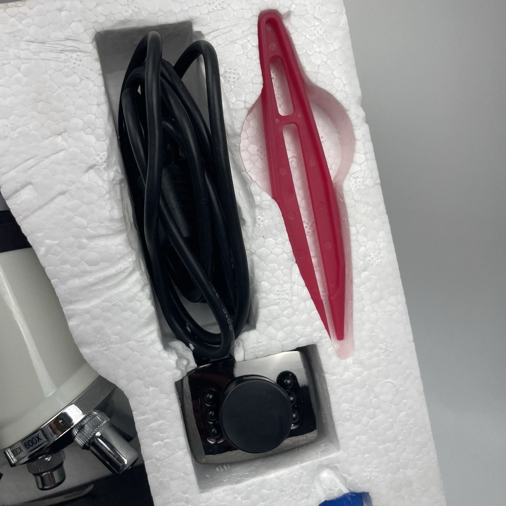 Celestron Digital Microscope Kit 600x Model 44320 USB Camera - New Open Box