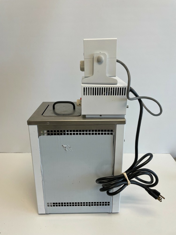 F9:  Neslab RTE-100 Bath Circulator with Temperature Controller - Read Condition