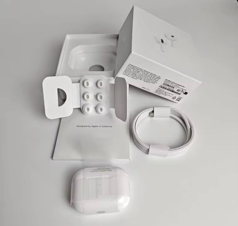 White AirPodspro2ndgeneration)