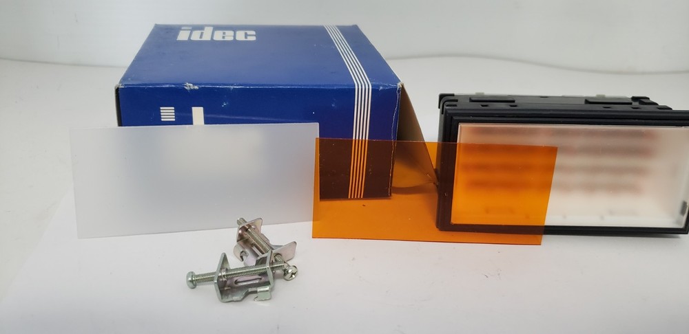 IDEC SLD96-1DH2BA LED INDICATOR LIGHT, 24VDC, RECTANGLE LENS, NIB