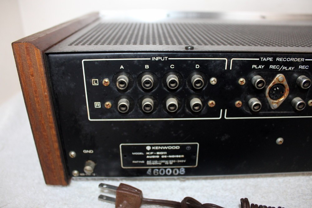 Vintage Kenwood KF-8011 Audio De-Noiser ~ Powers On ~ Untested