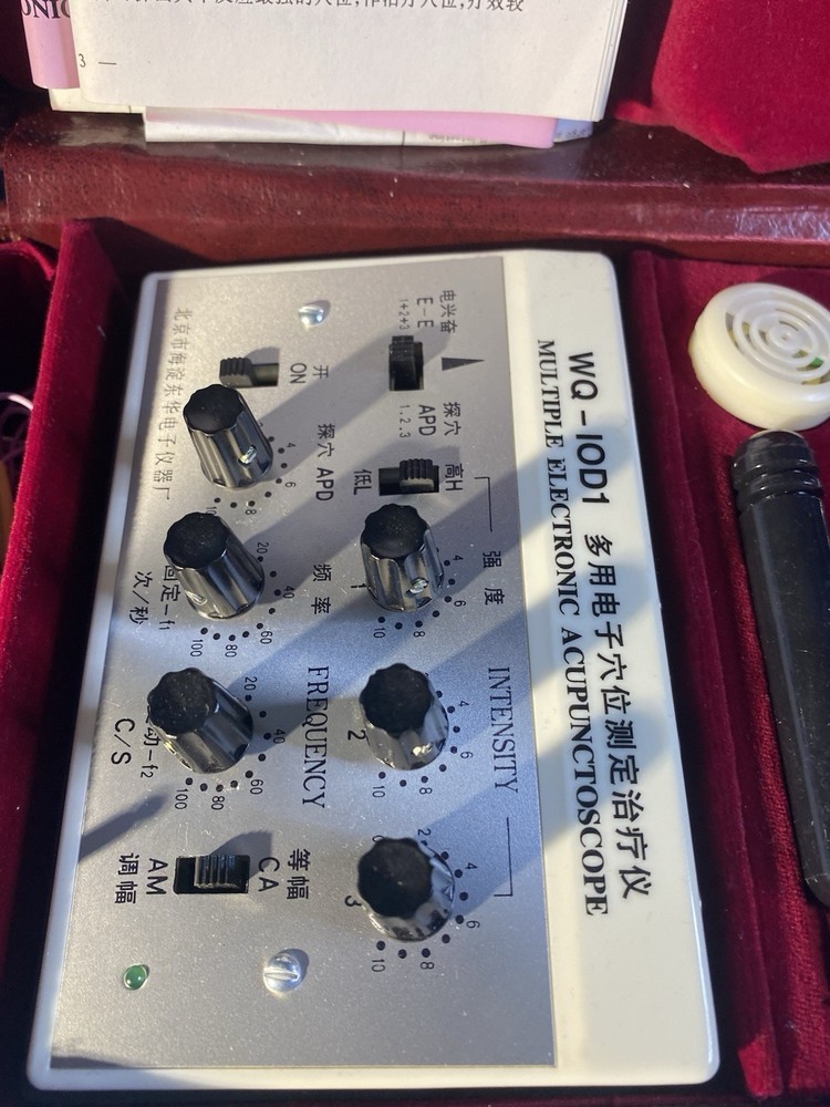 Multiple Electronic Acupunctoscope WQ-10d1 With Case