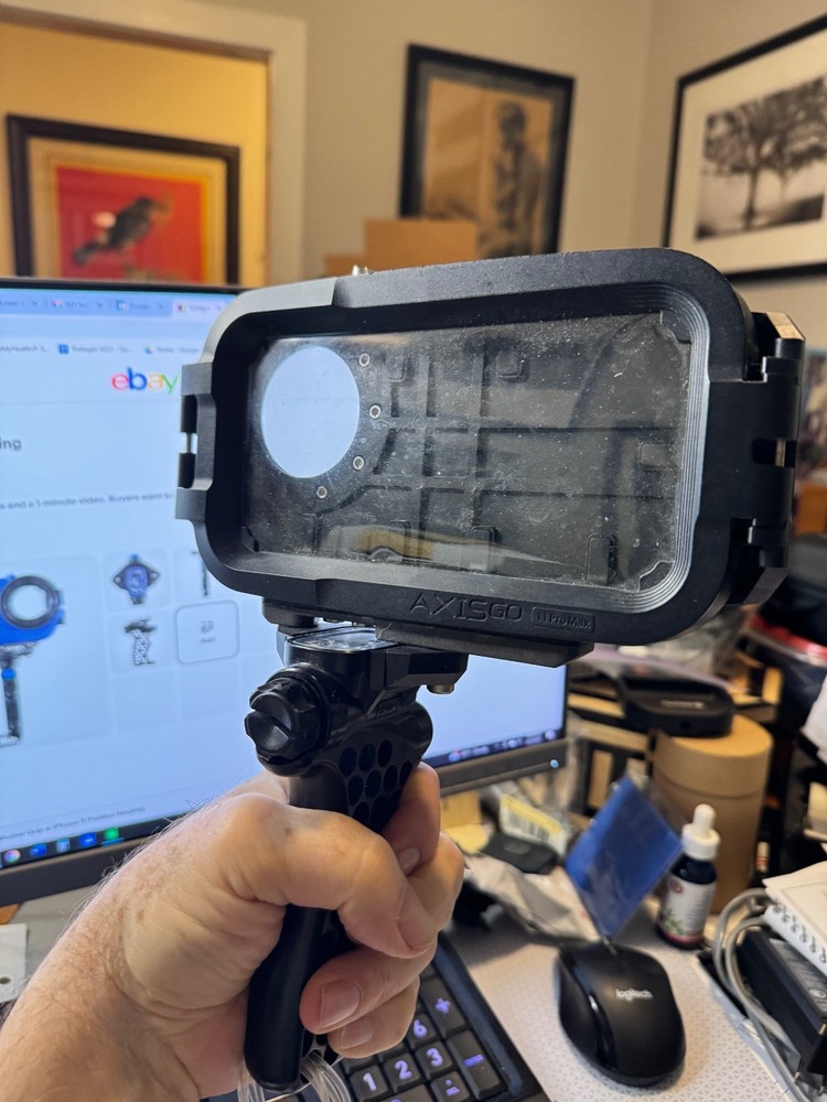 Aquatech AxisGO Bluetooth Shutter Grip