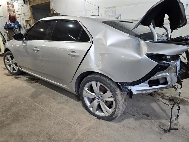 9-5 2011 Accessory Holders 591724