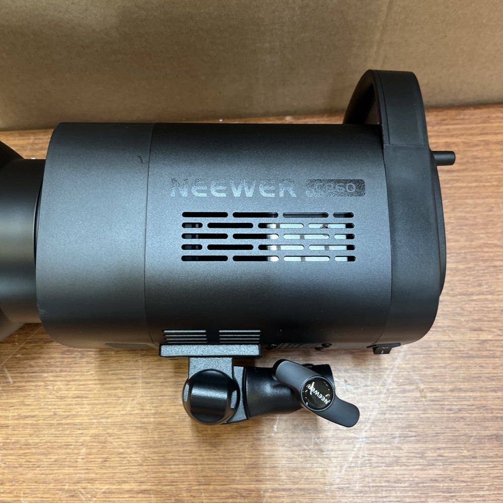 NEEWER CB60 LED Video Light