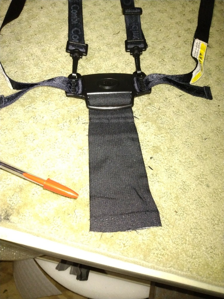 Combi Cosmo E LK-1EX Stroller....5 point seat belt harness