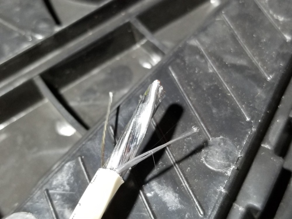 Carol E2108S 22/8C Shielded Control/Communications Cable Plenum White /100ft