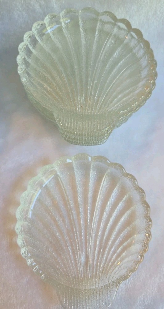 Complete Set WM. Rogers 5 Shell Shaped Glass Coasters Set & Silver Plated Holder