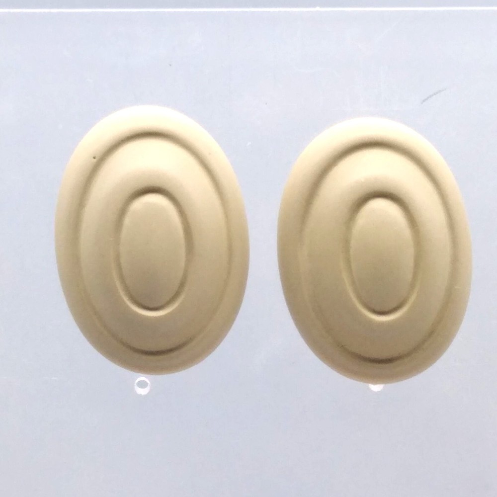 Vintage Avon Oval Plastic Bullseye Earrings, Neutral Studs