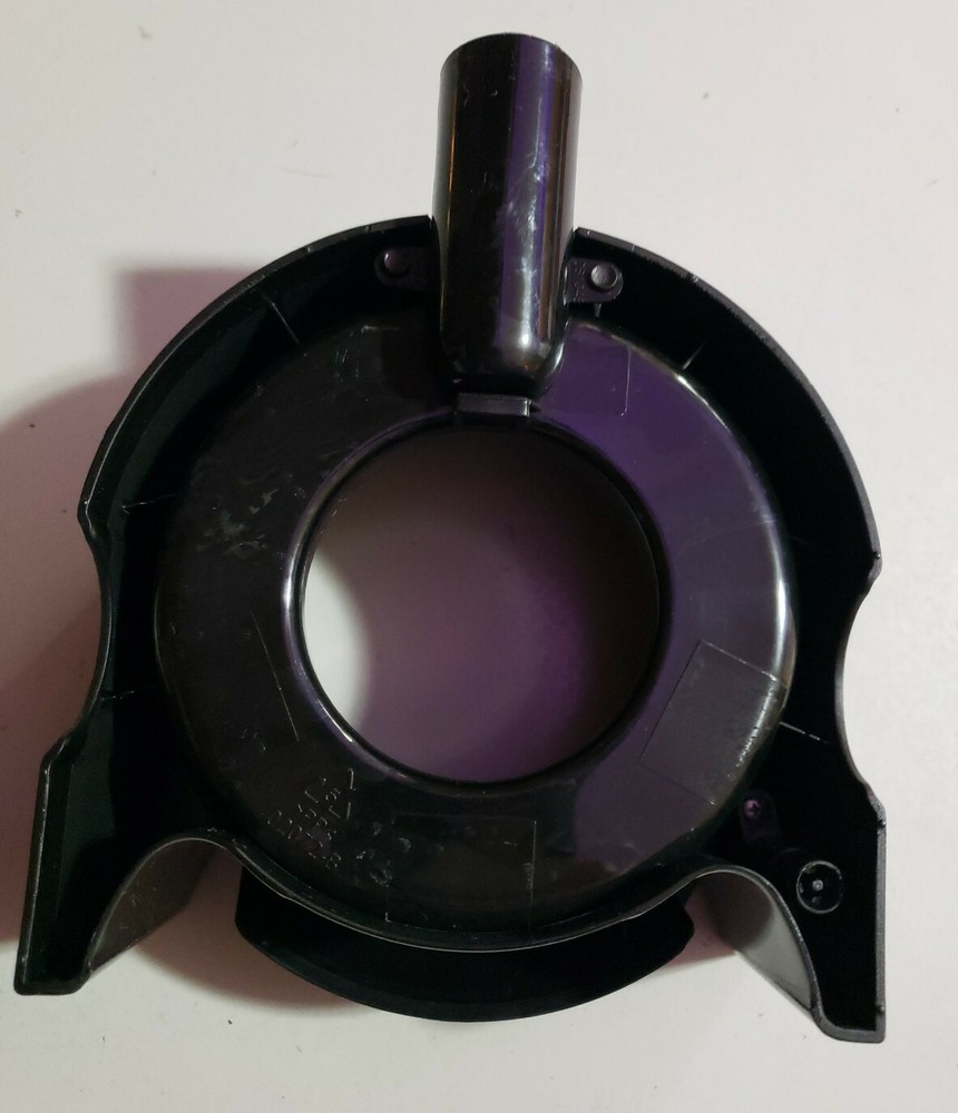 Black And Decker pulp separator with spout part only je2400 extractor