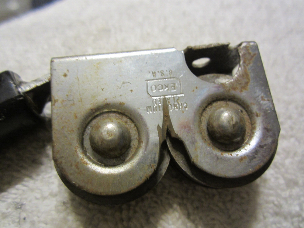 1 ad EKCO Black Plastic Handle Manual Pull Through Knife Sharpener USA VTG